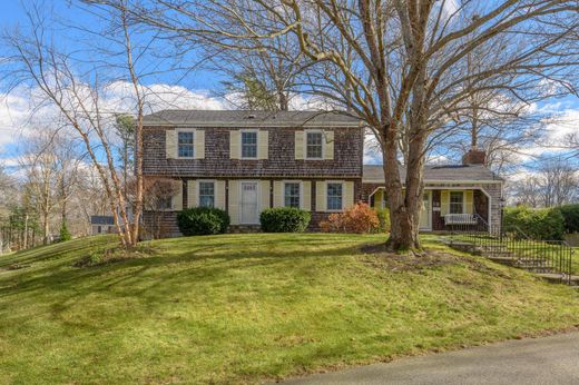 Detached House in Cape Elizabeth, Cumberland County