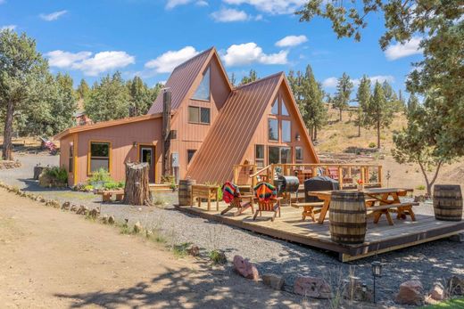 Luxury home in Terrebonne, Deschutes County