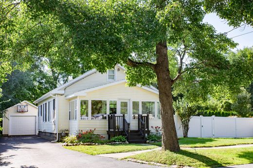 Saratoga Springs, Saratoga Countyの一戸建て住宅