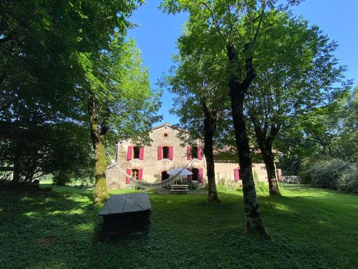 Dom jednorodzinny w Dourgne, Tarn