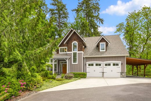 Detached House in Bainbridge Island, Kitsap County