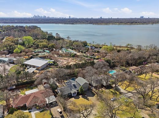Detached House in Dallas, Dallas County