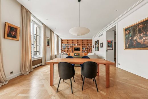 Apartment / Etagenwohnung in Tour Eiffel, Invalides – Ecole Militaire, Saint-Thomas d’Aquin, Paris