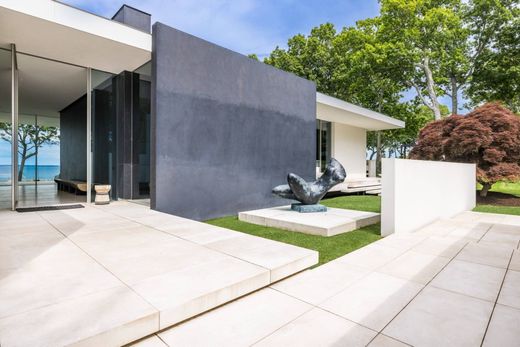 Detached House in East Hampton, Suffolk County