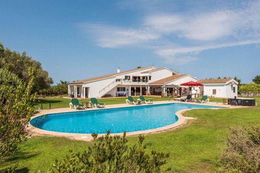 Vrijstaand huis in Es Castell, Balearen