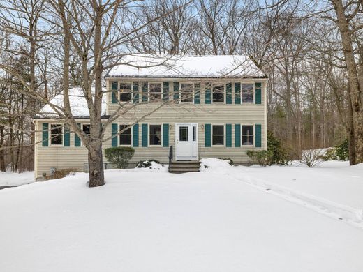 Detached House in Northbridge, Worcester County