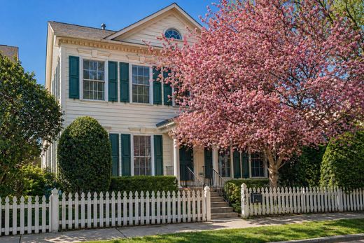 Luxury home in Gaithersburg, Montgomery County