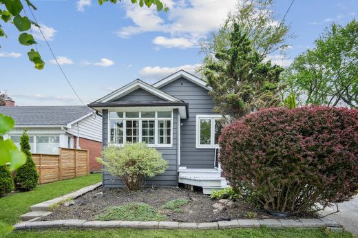 Detached House in Toronto, Ontario