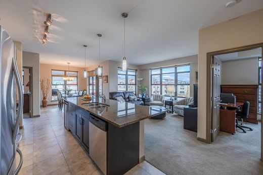 Apartment / Etagenwohnung in Penticton, Regional District of Okanagan-Similkameen