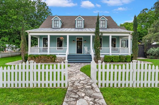 Luxury home in Fredericksburg, Gillespie County