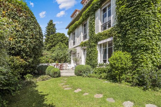 Einfamilienhaus in Garches, Hauts-de-Seine