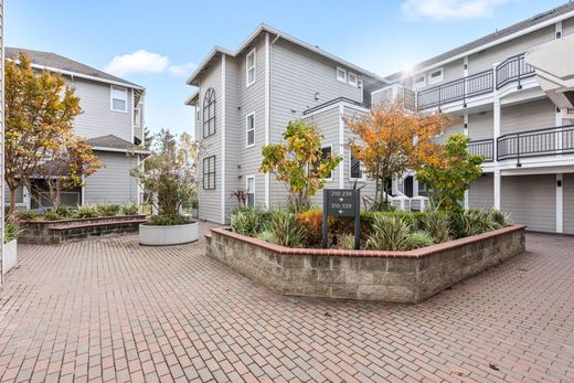 Apartment in East Palo Alto, San Mateo County