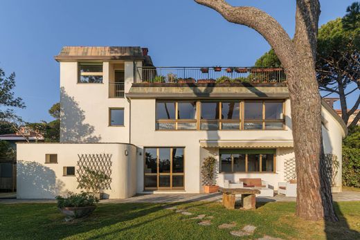 Villa in Pietrasanta, Provincia di Lucca