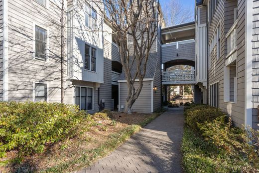 Apartment / Etagenwohnung in Raleigh, Wake County