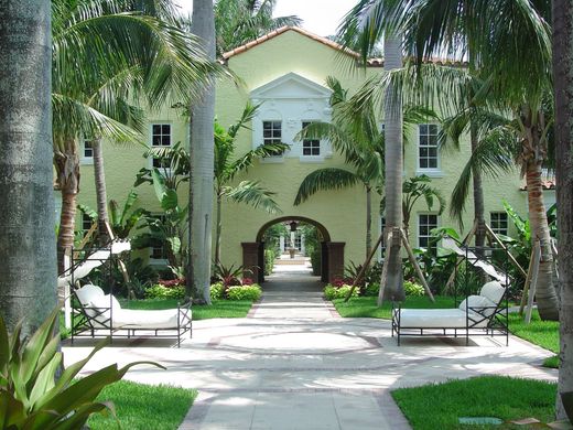 Apartment in Palm Beach, Florida