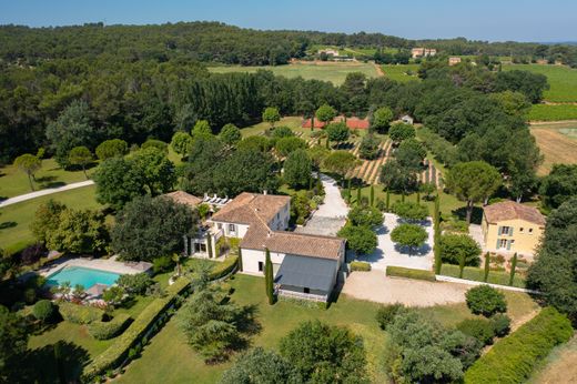 Detached House for rent per month in Aix-en-Provence