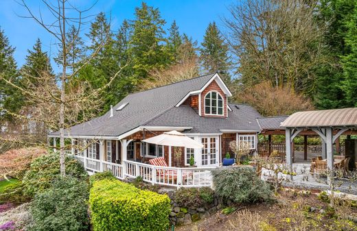 Bainbridge Island, Kitsap Countyの一戸建て住宅