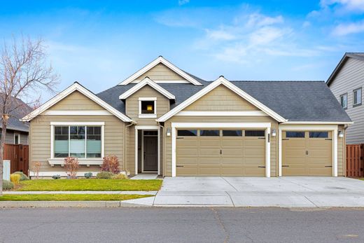 Luxury home in Prineville, Crook County