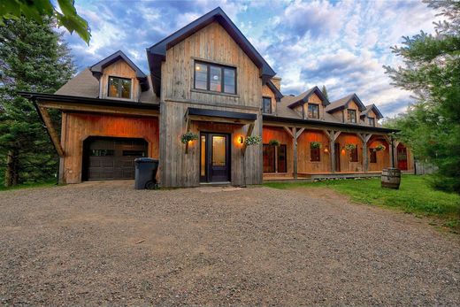 Casa Unifamiliare a Domaine-Mont-Blanc, Laurentides