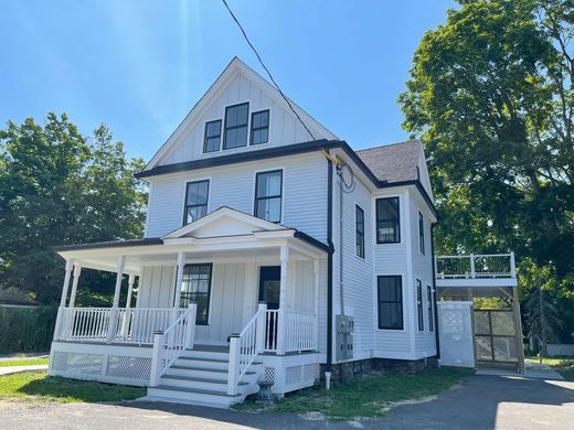 Apartment in Clinton, Middlesex County