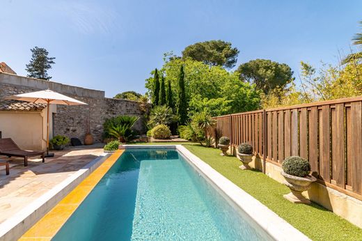 Πολυτελή κατοικία σε Sommières, Gard