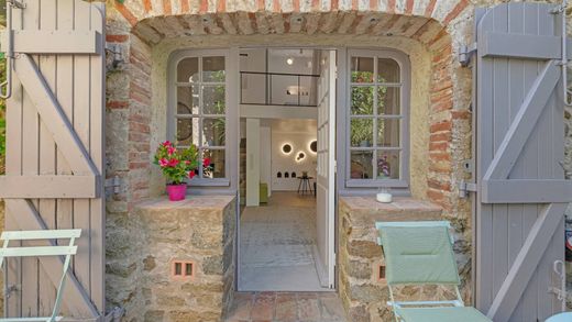 Detached House in Ramatuelle, Var