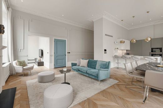 Apartment / Etagenwohnung in London, Greater London