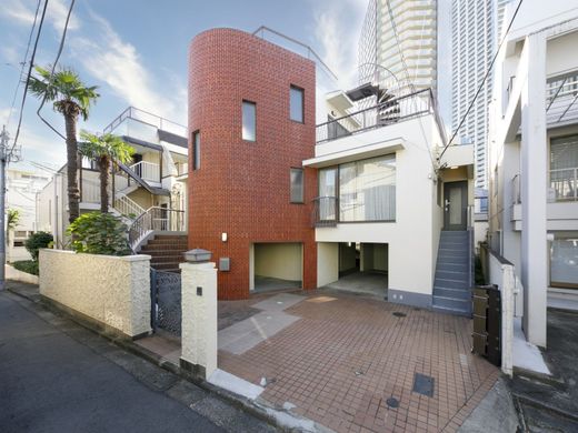 Tokyo: Villas and Luxury Homes for sale - Prestigious Properties in