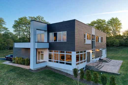 Detached House in Montville, Morris County