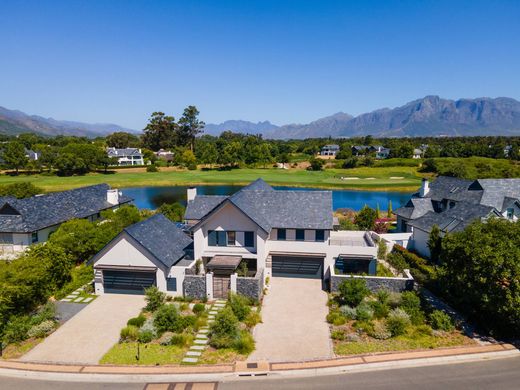 Detached House in Paarl, Cape Winelands District Municipality