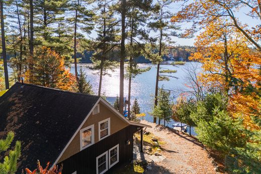 Casa en Muskoka Falls, Ontario