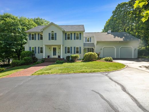 Detached House in Millbury, Worcester County