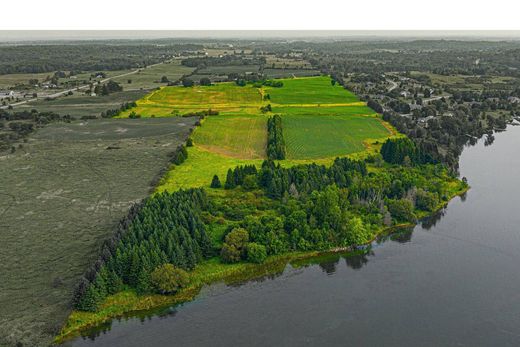 Landsitz in Kingston, Ontario