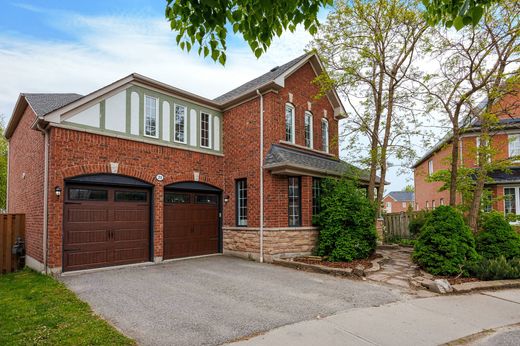 Detached House in Ajax, Ontario
