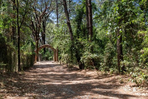 Land in Valle de Bravo, Estado de México