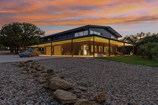 Country House in Grandview, Johnson County