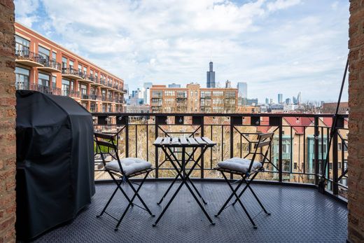 Apartment in Chicago, Cook County