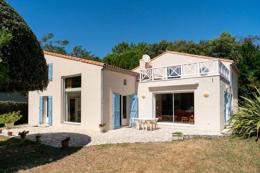 Detached House in Saint-Palais-sur-Mer, Charente-Maritime
