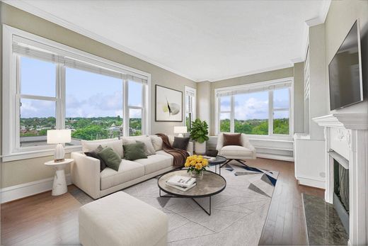 Apartment in Washington, Washington County