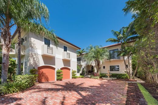 Detached House in Miami Beach, Miami-Dade