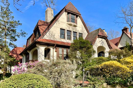 Einfamilienhaus in Forest Hills Gardens, Queens County