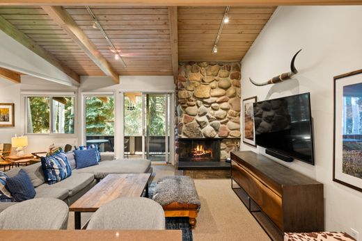 Apartment / Etagenwohnung in Aspen, Pitkin County