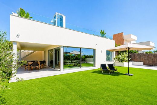 Einfamilienhaus in Sitges, Provinz Barcelona