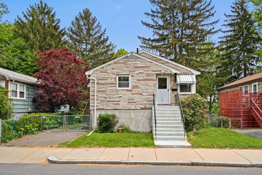 Detached House in Boston, Suffolk County
