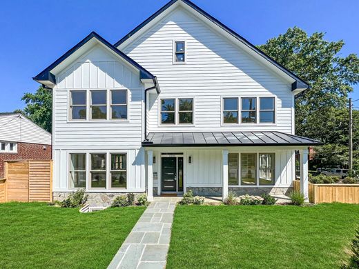 Detached House in Arlington, Arlington County