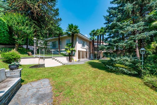 Detached House in Agno, Lugano