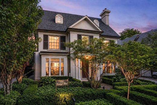 Detached House in Toronto, Ontario