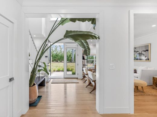 Detached House in Southampton, Suffolk County