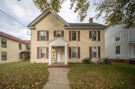 Duplex in Cambridge, Dorchester County
