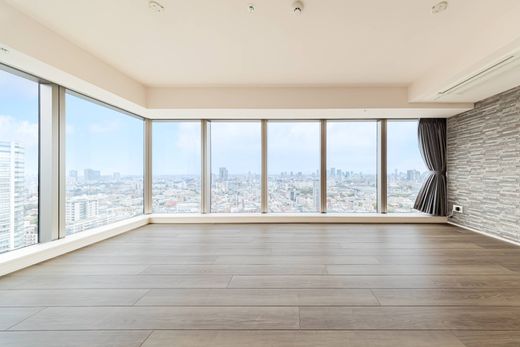 Apartment in Minato, Tokyo Prefecture